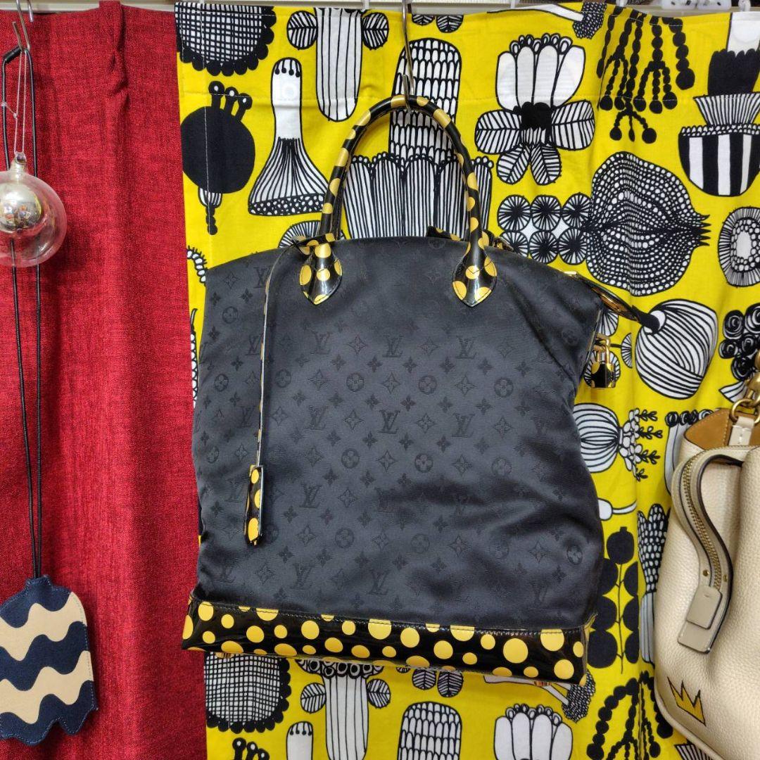 Louis Vuitton x Yayoi Kusama Lockit MM Dots Handbag #QYCGXV