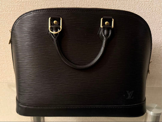 LOUIS VUITTON Epi Leather Black Handbag LV Logo Fine Scratches From Japa #QYDIQ2