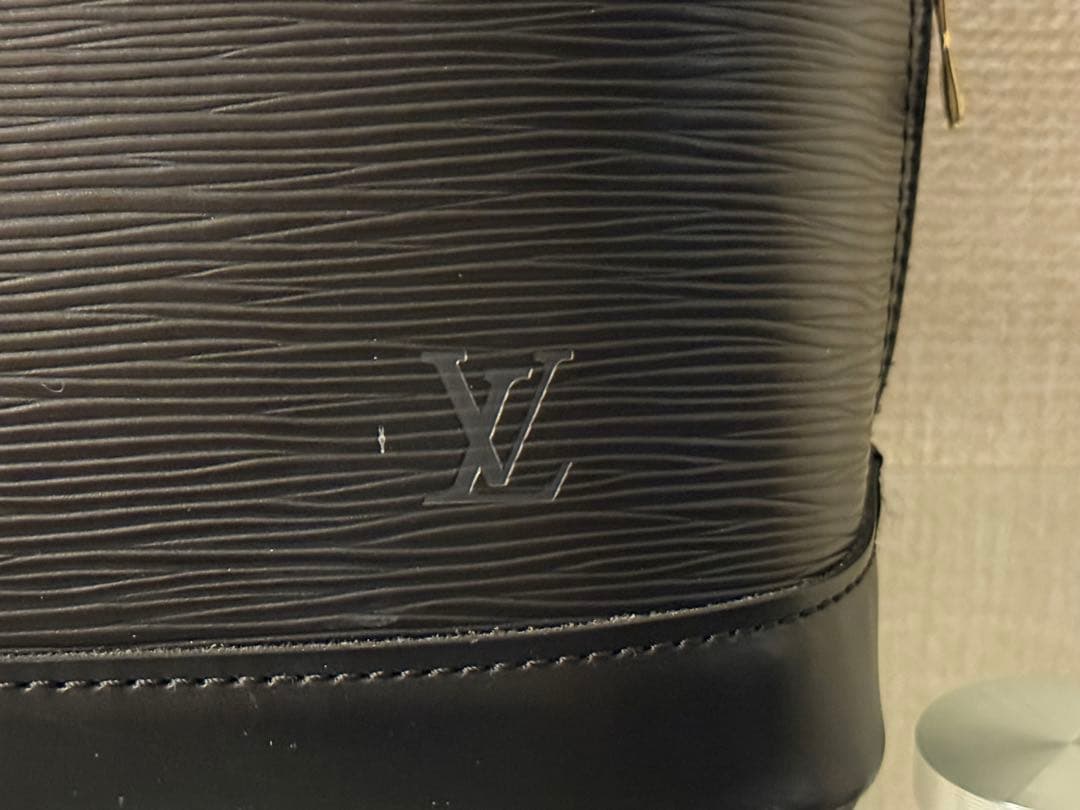 LOUIS VUITTON Epi Leather Black Handbag LV Logo Fine Scratches From Japa #QYDIQ2
