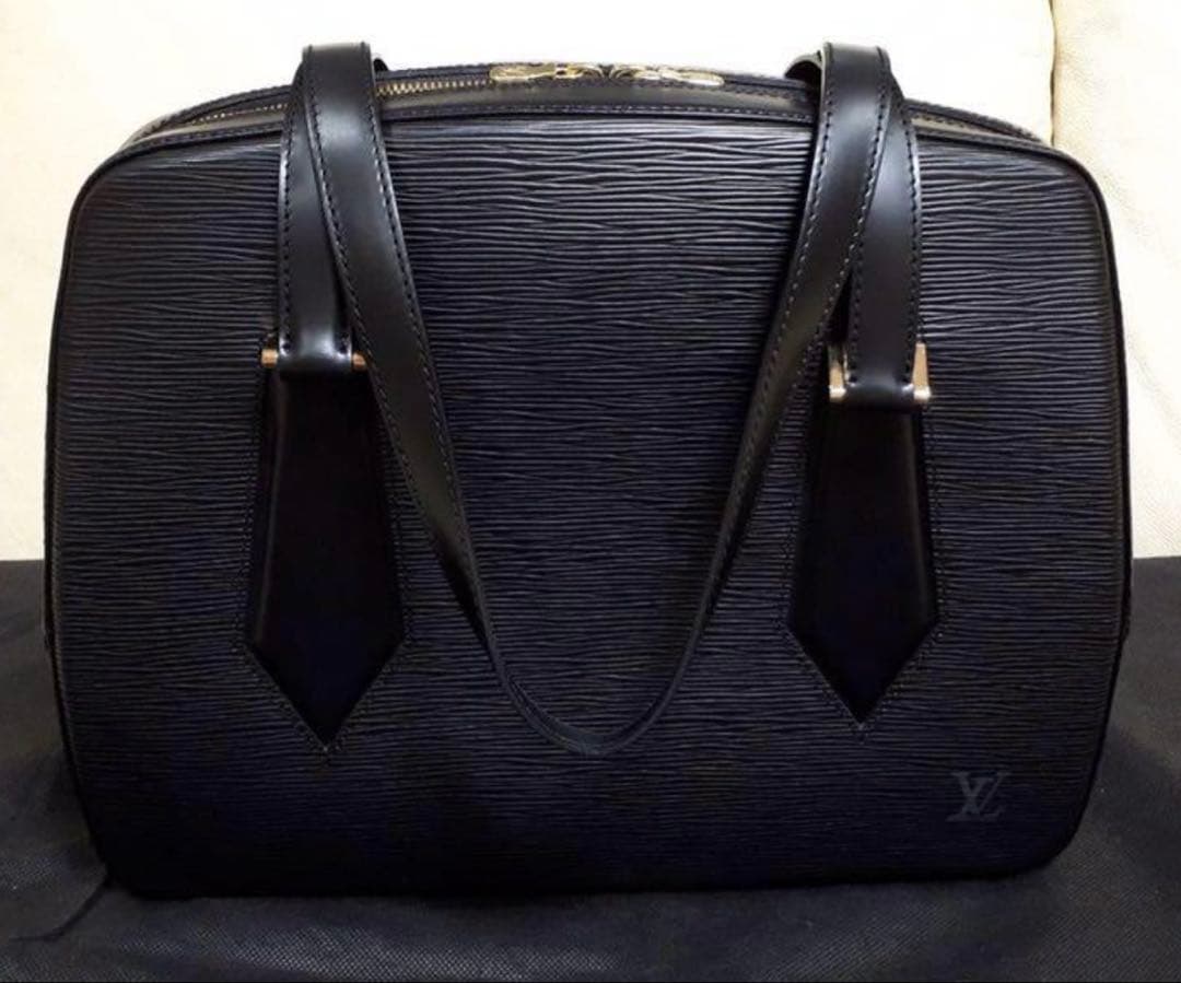 LOUIS VUITTON Epi Black Handbag #QYKEC7