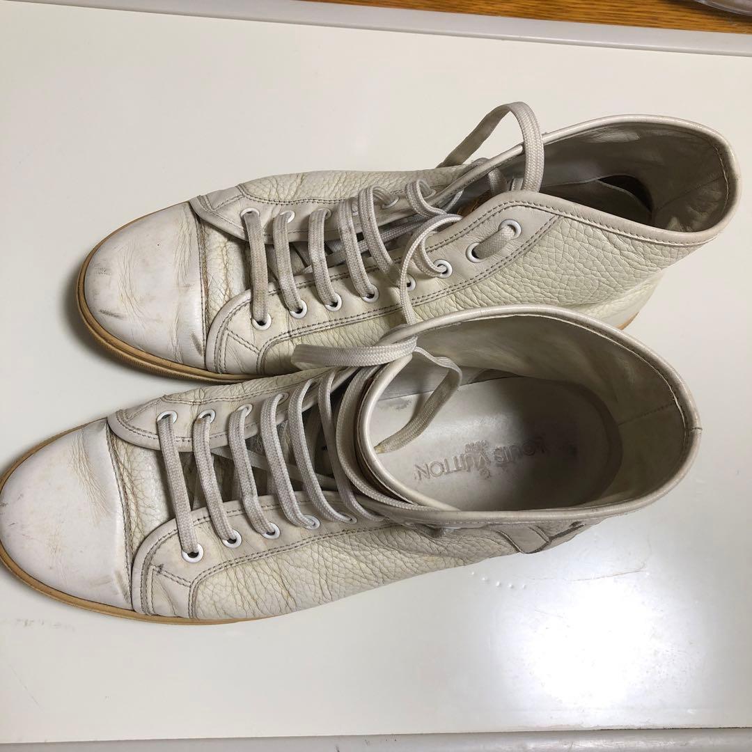 Louis Vuitton white leather chukka boots #PFK5FW