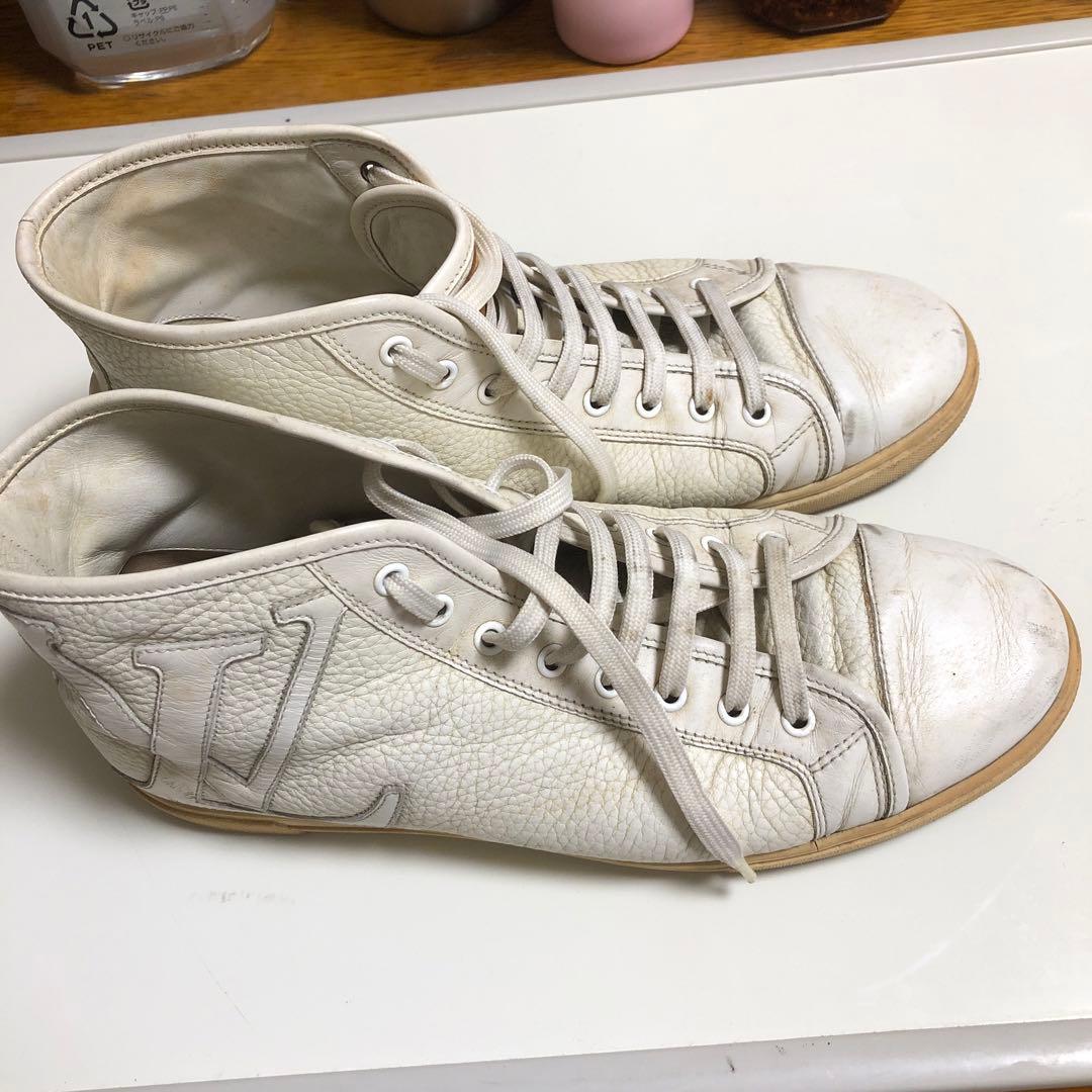 Louis Vuitton white leather chukka boots #PFK5FW