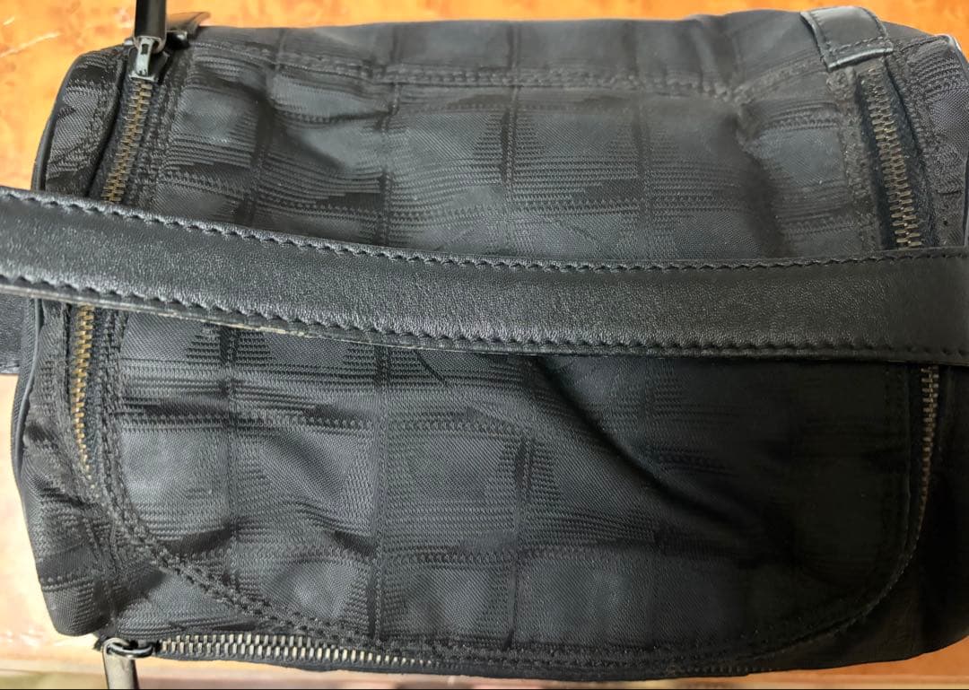 CHANEL Handbag Black Shoulder Strap Logo Zipper Rare Design #QYAIUI
