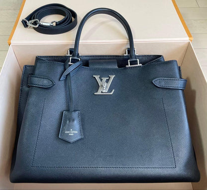 LOUIS VUITTON Lock Me Day Handbag in Black and White Calf #QYG3MQ
