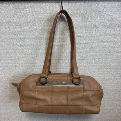 CHANEL Beige Quilted Leather Handbag #QY69JS