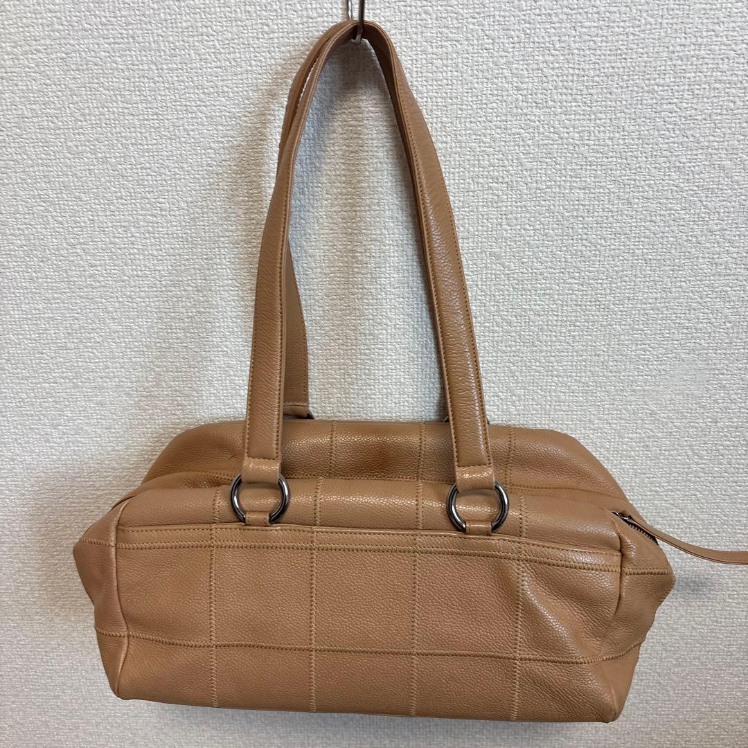 CHANEL Beige Quilted Leather Handbag #QY69JS