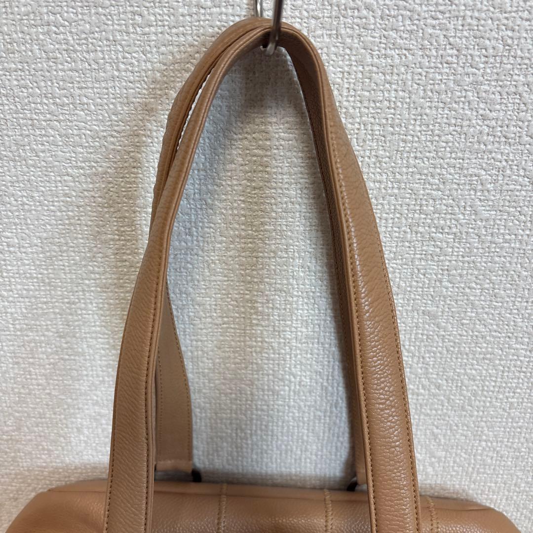 CHANEL Beige Quilted Leather Handbag #QY69JS