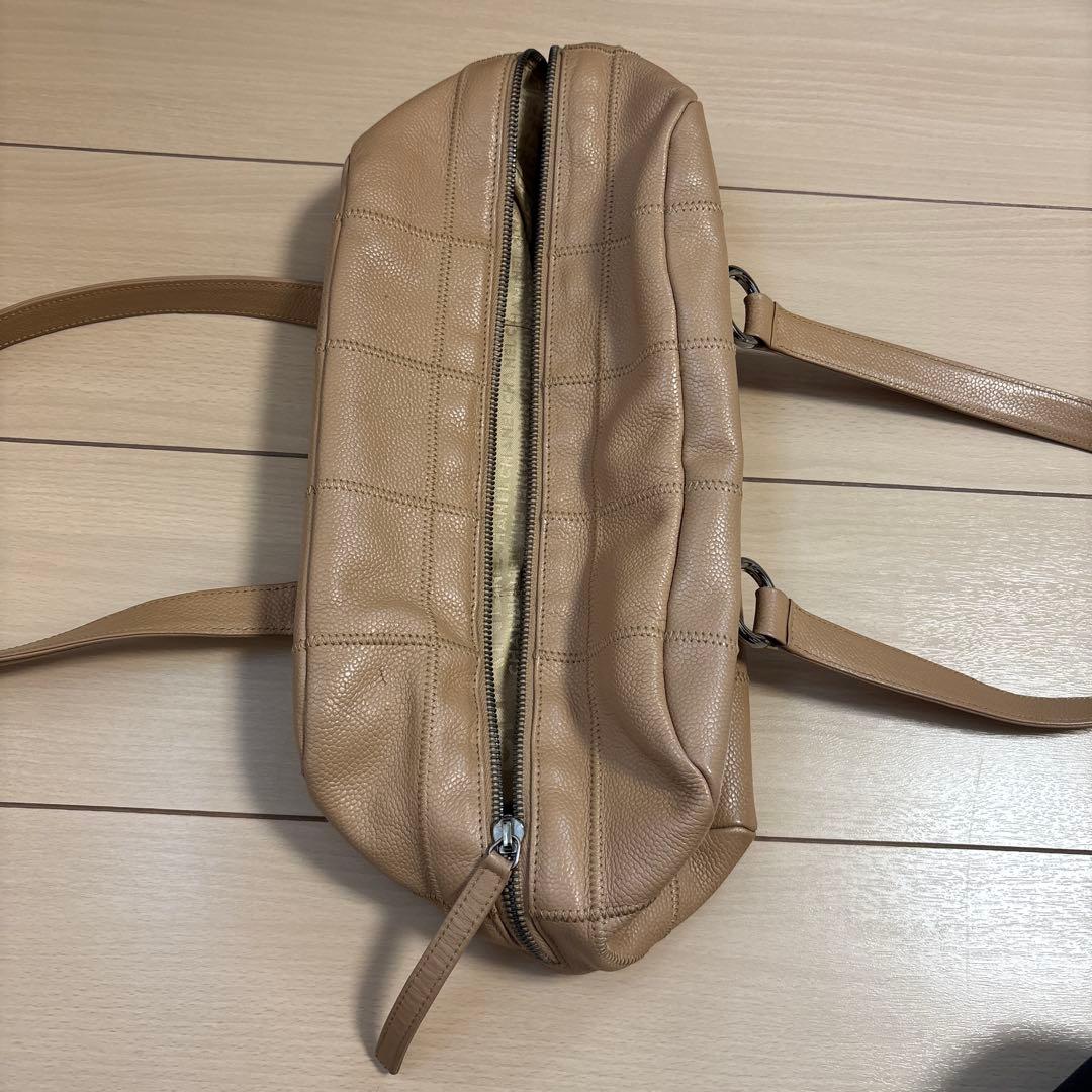 CHANEL Beige Quilted Leather Handbag #QY69JS