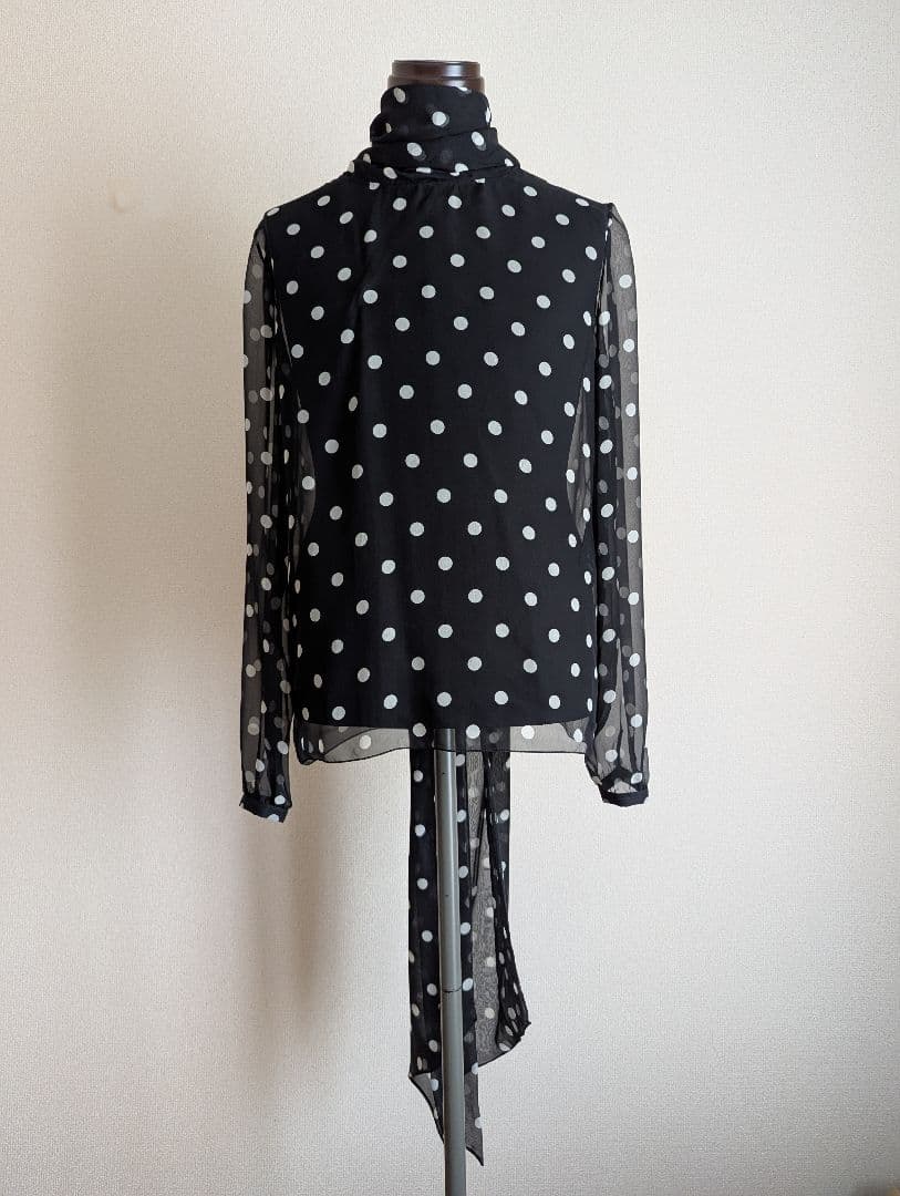 Saint Laurent Lavalli? Neck Blouse, Size Small #QY8SOZ