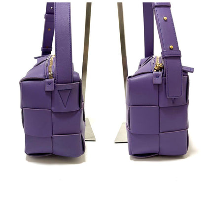 Bottega Maxi Intrecciato Cassette One-Shoulder Handbag #QY7ID4