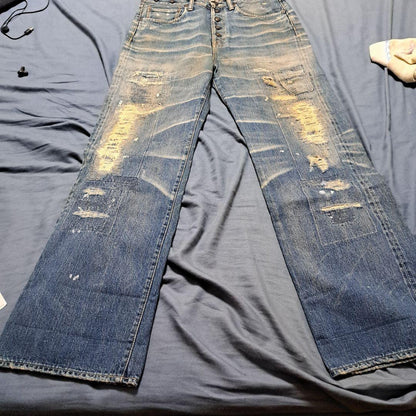 Distressed straight denim in light blue #PC9GUU