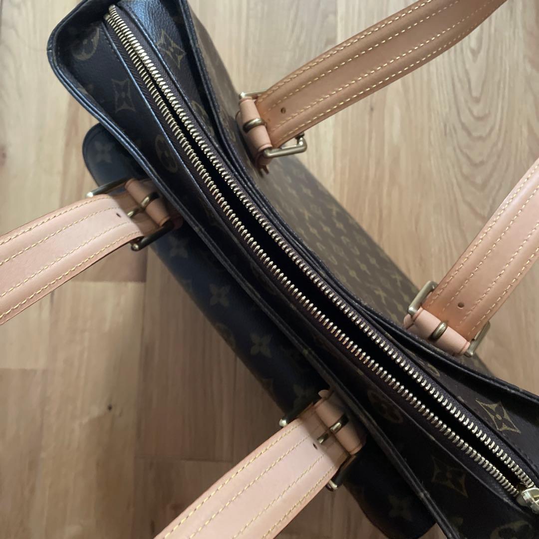 LOUIS VUITTON Handbag #QYKMJ3