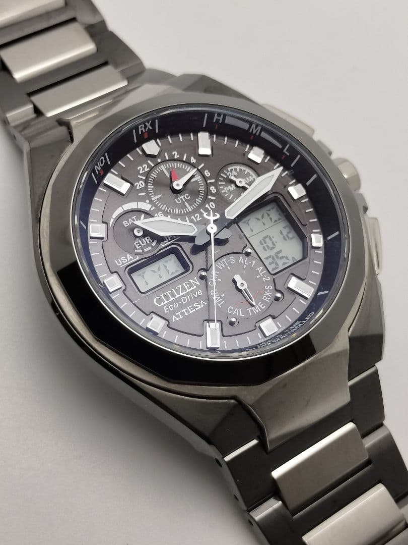 Model Two-tone Citizen Attesa Radio-controlled Solar Digital-Analog Watc #QYJYE7