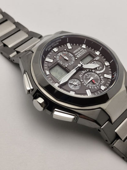 Model Two-tone Citizen Attesa Radio-controlled Solar Digital-Analog Watc #QYJYE7