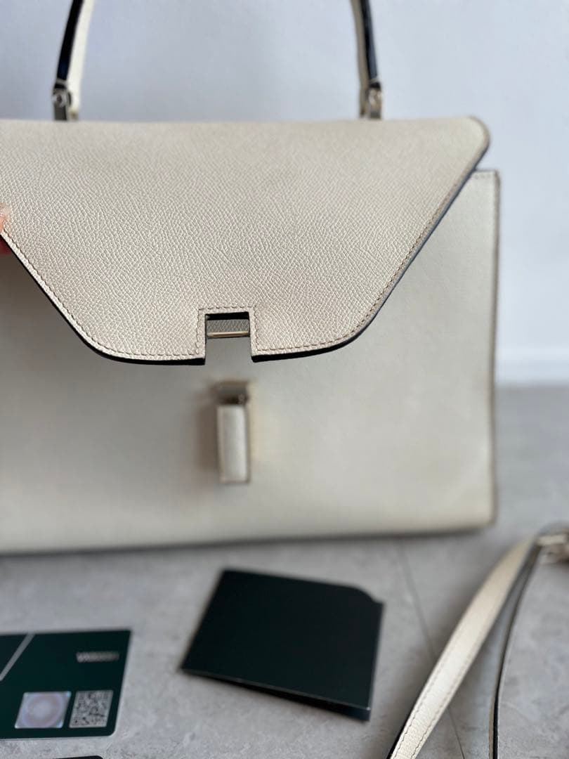 Valextra Iside Large White Leather Handbag W31.5cm #QYF9H7
