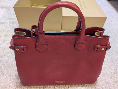 BURBERRY Medium Banner Bag Bordeaux Red Leather Mint #QY8U8P
