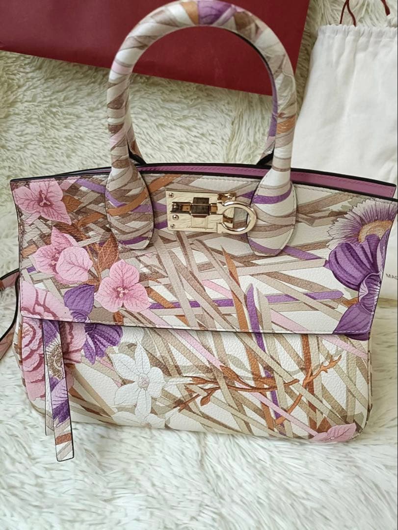 Ferragamo Studio Bag #QYBSJR
