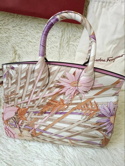 Ferragamo Studio Bag #QYBSJR
