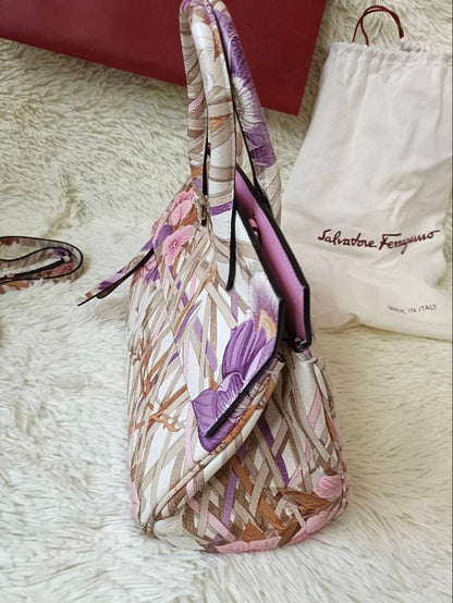 Ferragamo Studio Bag #QYBSJR