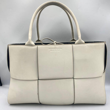 Bottega Veneta Medium Arco Tote White Intrecciato Sheepskin #QYCHJH