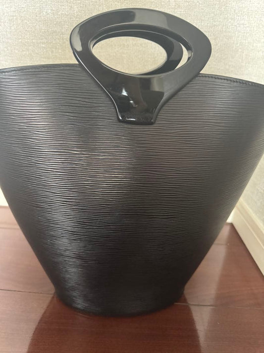 LOUIS VUITTON Epi Leather Black Handbag Logo Handle #QYEUVE