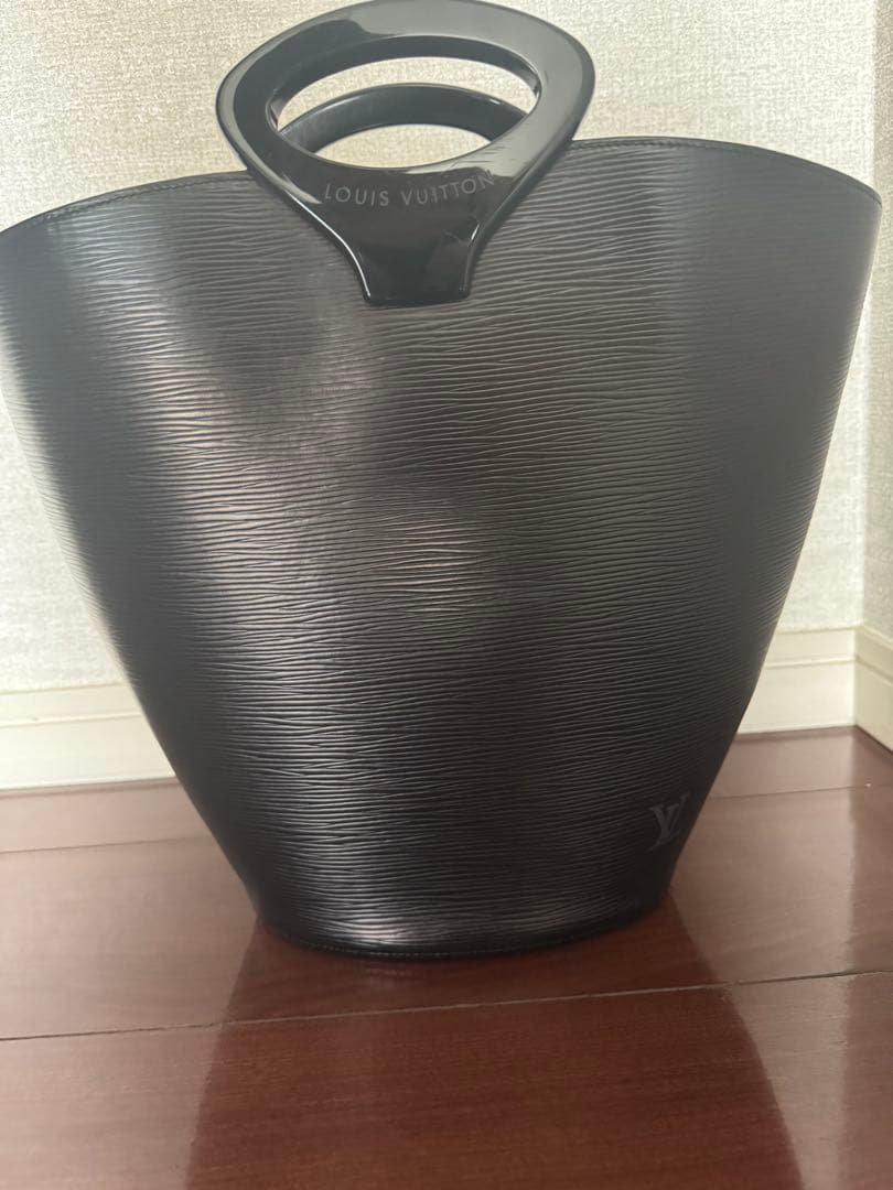 LOUIS VUITTON Epi Leather Black Handbag Logo Handle #QYEUVE