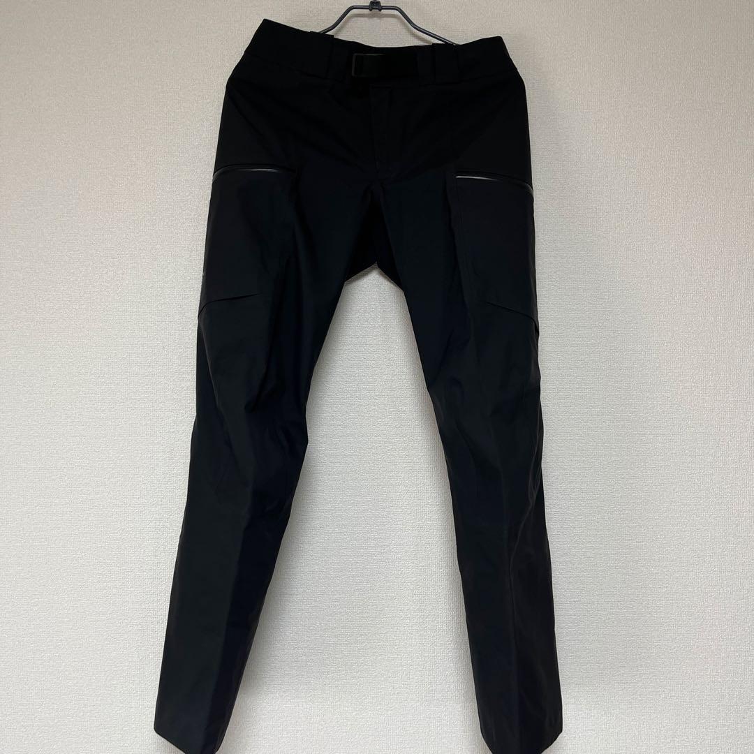 Arc'teryx Men's S Black with Certificate #QY90N3