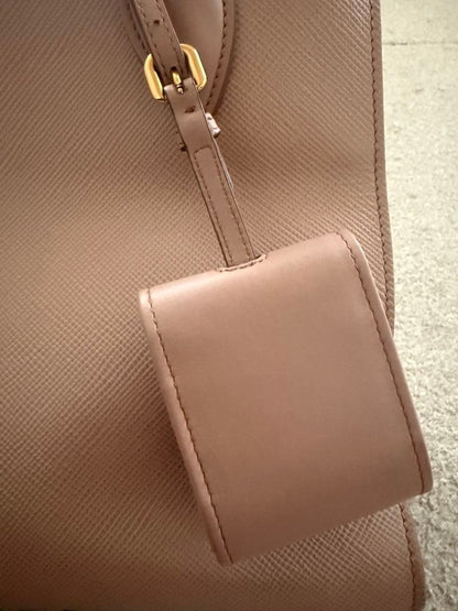 Prada Saffiano Beige Handbag #QYCOBW