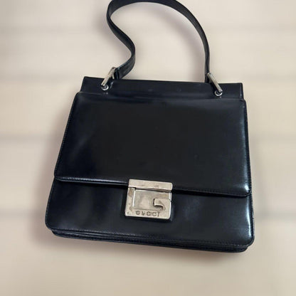GUCCI Black Leather Handbag Red Lining Silver Logo Plate Flap #QYE614