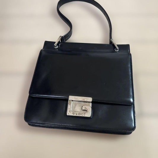 GUCCI Black Leather Handbag Red Lining Silver Logo Plate Flap #QYE614