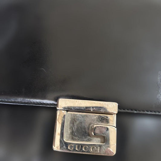 GUCCI Black Leather Handbag Red Lining Silver Logo Plate Flap #QYE614