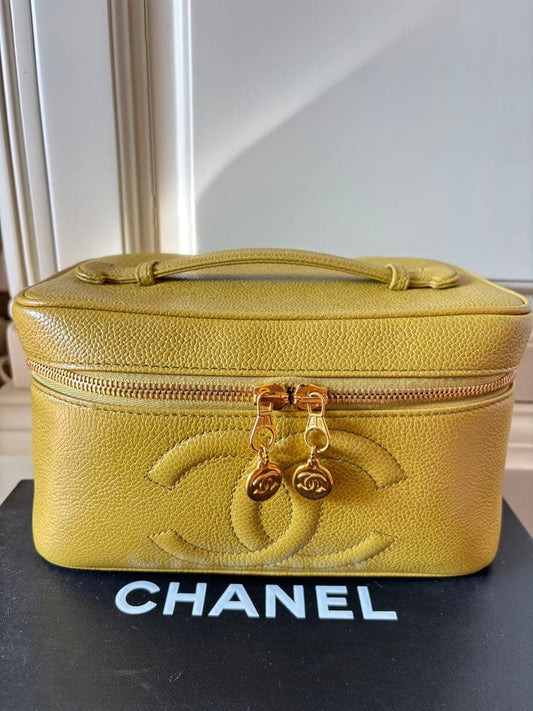 CHANEL Vanity Bag Caviar Skin Black Vintage Ser5 Unused Mint #QYIWHQ