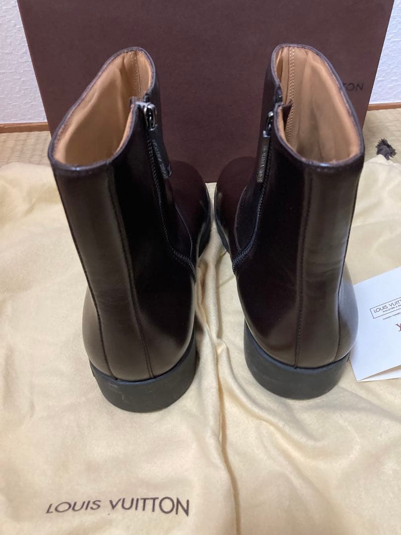 LOUIS VUITTON Brown Side Gore Boots #QY7AGX