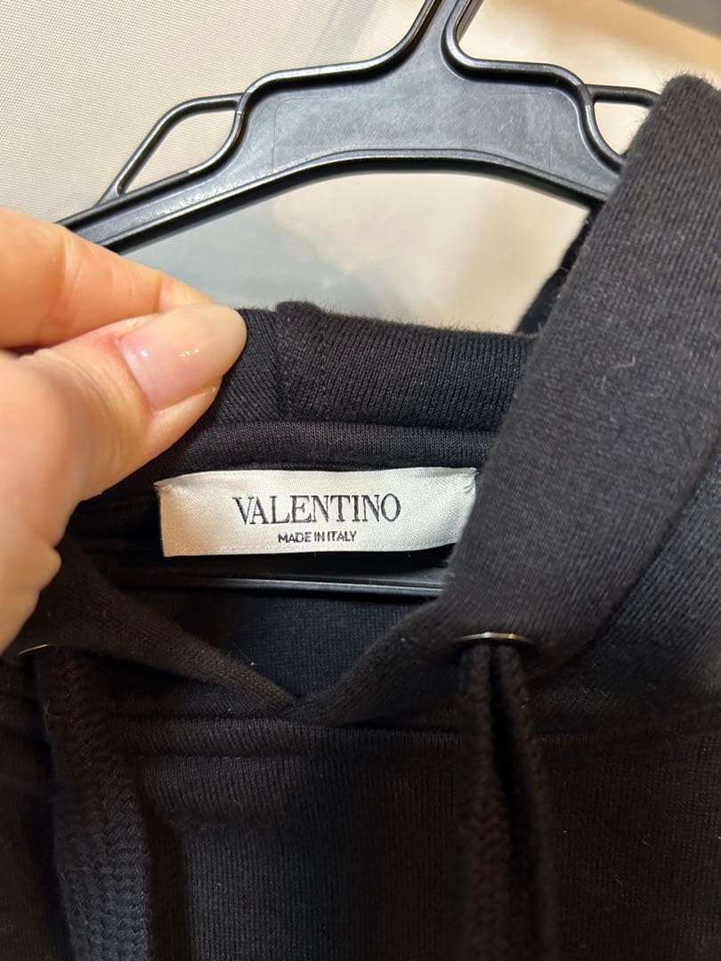 VALENTINO Black Back Logo Print Hoodie, Size Small #QYFGAM