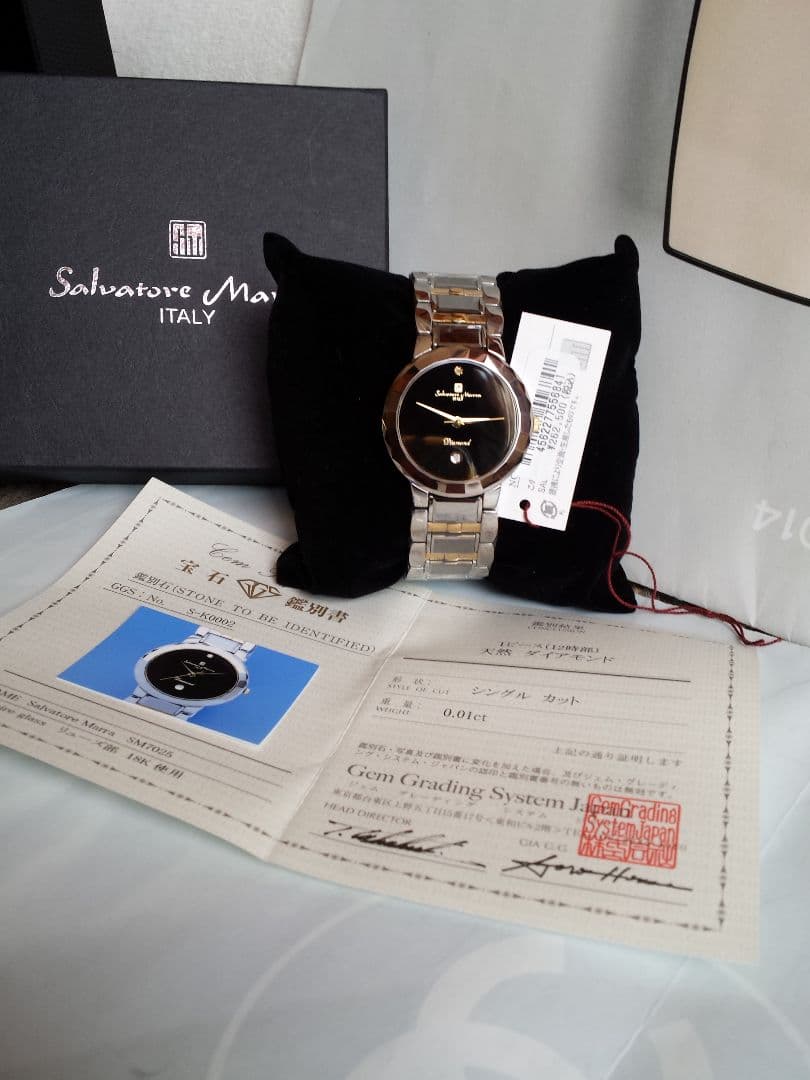 Top material: 18k pure solid gold (crown), with diamonds. #QY5LNX