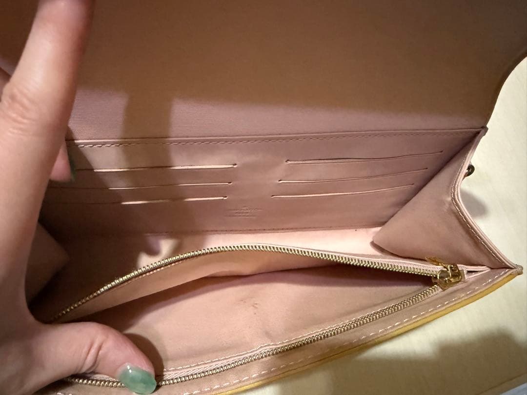 LOUIS VUITTON enamel handbag #PC6OVV