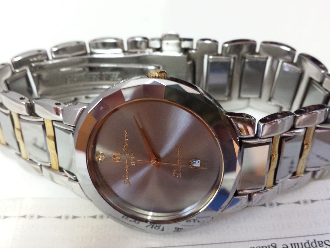 Top material: 18k gold (crown) with diamond certificate #QYKTOL