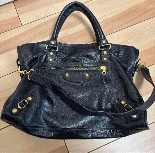 BALENCIAGA Giant City Bag Black Gold Hardware Mirror Shoulder Strap Duty #QYJYNB