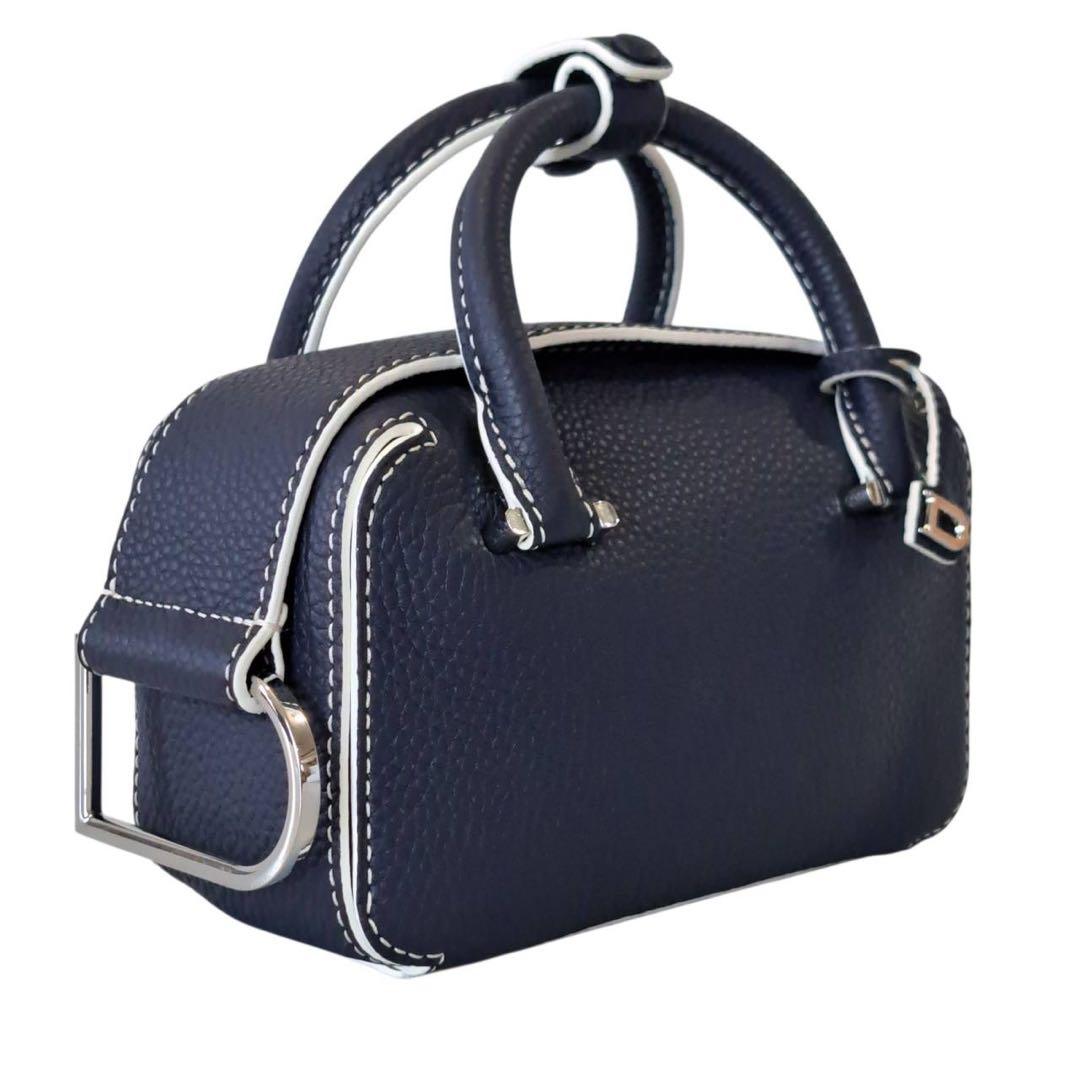 DELVAUX Coolbox Nano Navy/White Soft Grain Leather H10.5xW16.5xD7.5cm 2W #QY7KIL