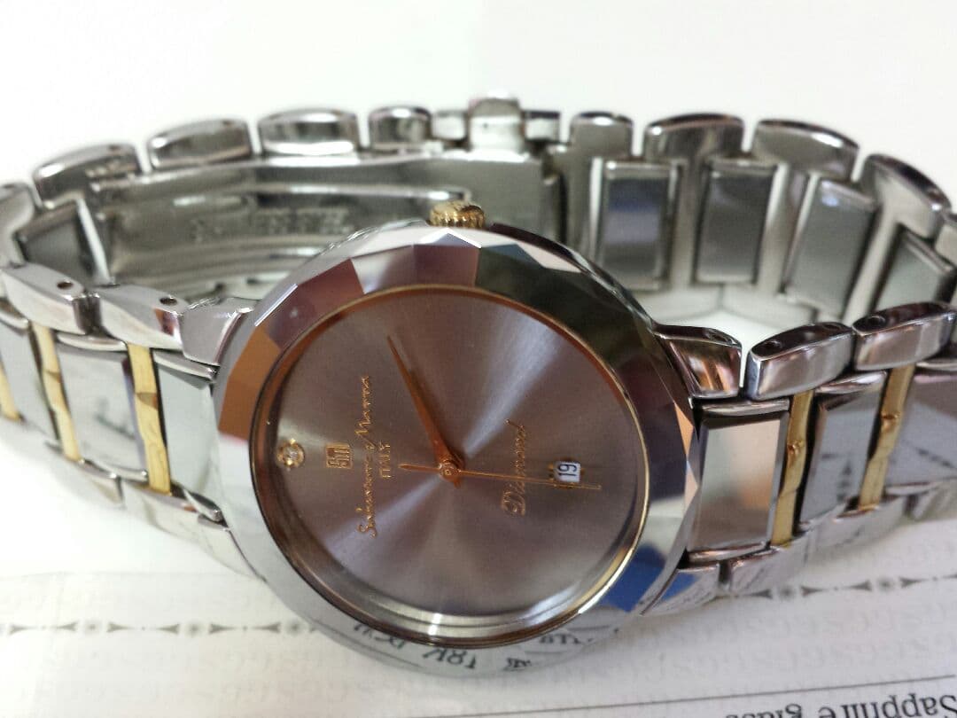 Top material: 18k gold (crown) with diamond #QYGYP1