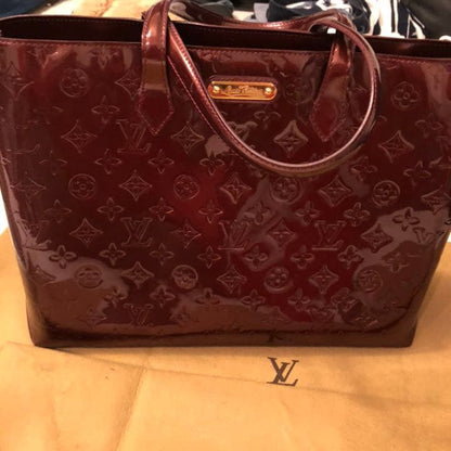 LOUIS VUITTON Vernis Wilshire MM Rouge Fauviste Red Tote Bag #QY572V