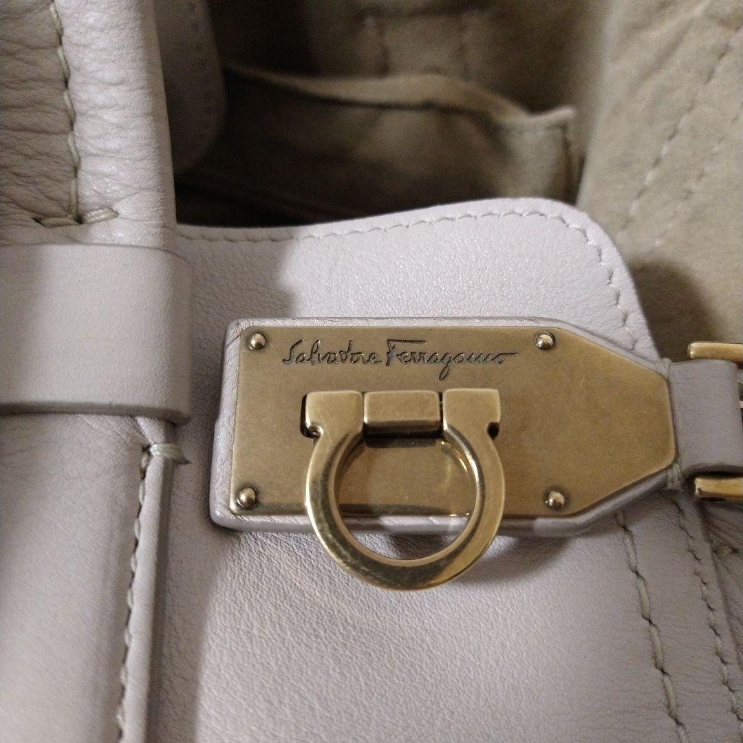 Salvatore Ferragamo Genuine Leather Handbag White Cowhide #QY2FBO
