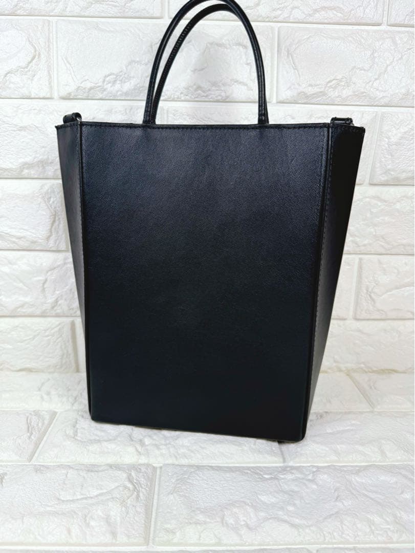 FENDI Leather Black Handbag #QY314T