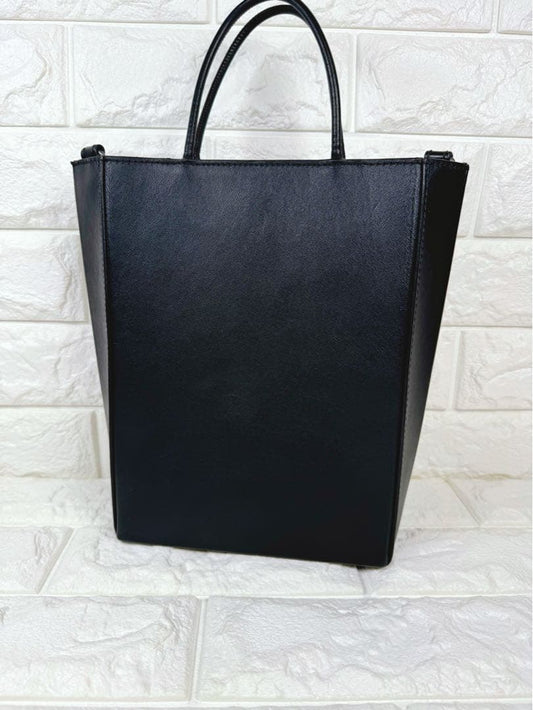 FENDI Leather Black Handbag #QY314T
