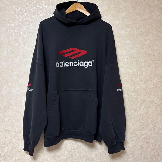 Com.dot.Yamato wears BALENCIAGA sport icon hoodie #QY1I4Z