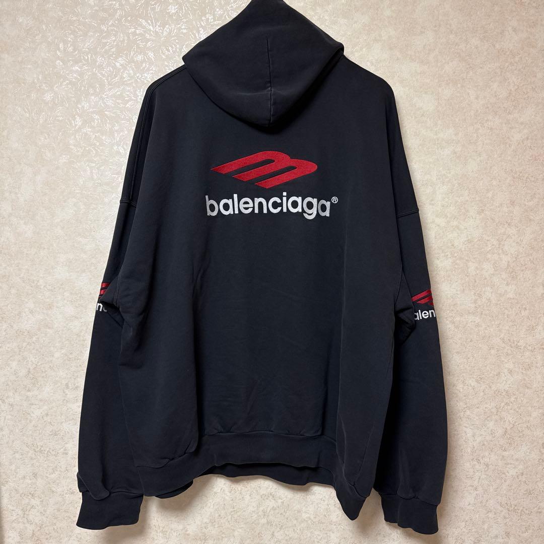 Com.dot.Yamato wears BALENCIAGA sport icon hoodie #QY1I4Z