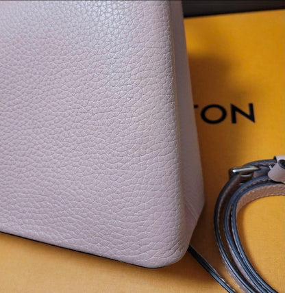 Capucines LOUIS VUITTON Magnolia #QY38N5