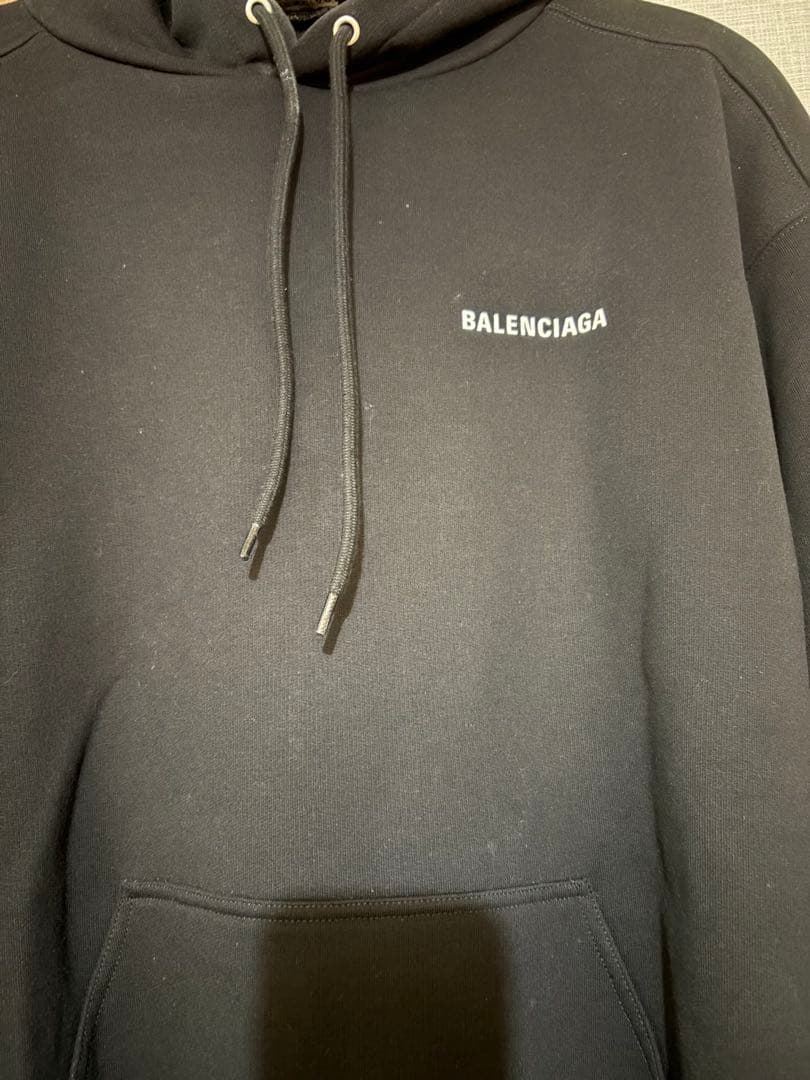 BALENCIAGA classic black hoodie, size M, dry cleaned #QYFV2C