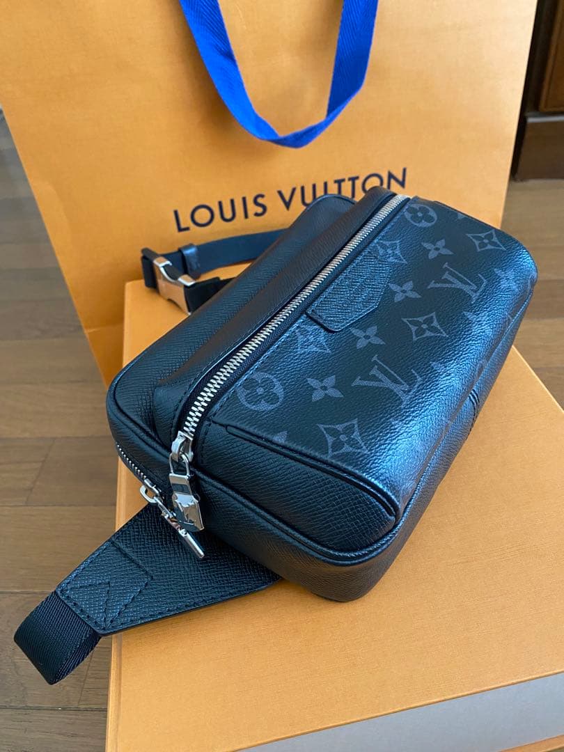 LOUIS VUITTON Black Shoulder Bag Canvas #QYCNO3