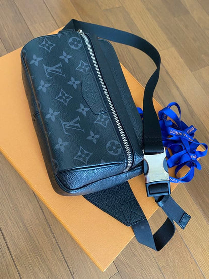 LOUIS VUITTON Black Shoulder Bag Canvas #QYCNO3